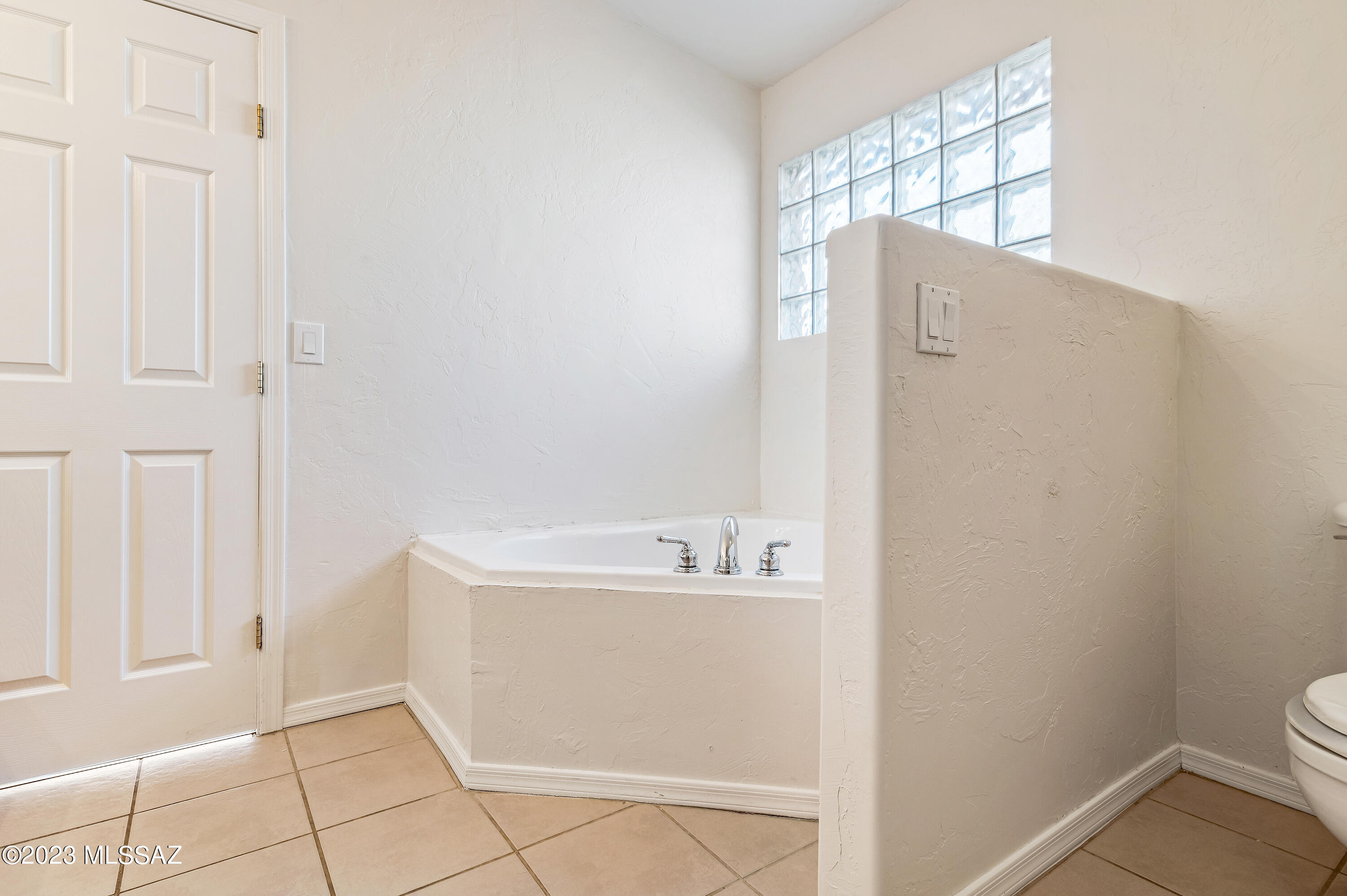 1624 Canta Court Rio Rico, AZ 85648 - Photo 21 of 41