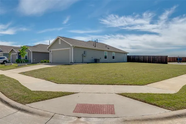 $235,000 | 5402 Majestro Way, Forney, TX 75126