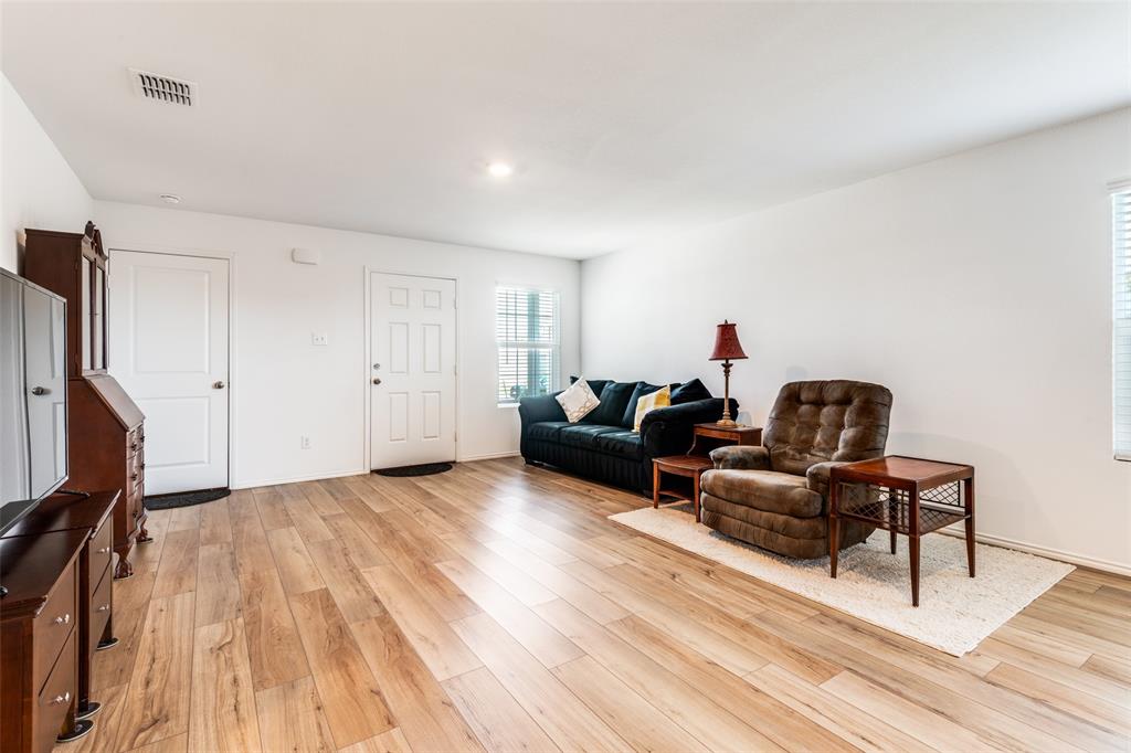 5402 Majestro Way Forney, TX 75126 - Photo 5 of 24