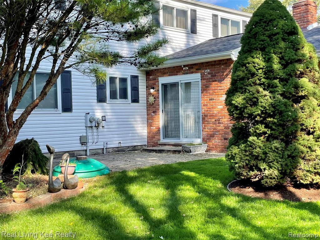 988 Briston Drive Rochester, MI 48307 - Photo 8 of 79