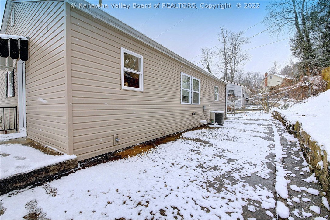 1018 Forest Road Charleston, WV 25314 - Photo 40 of 40 Gallery Image 40