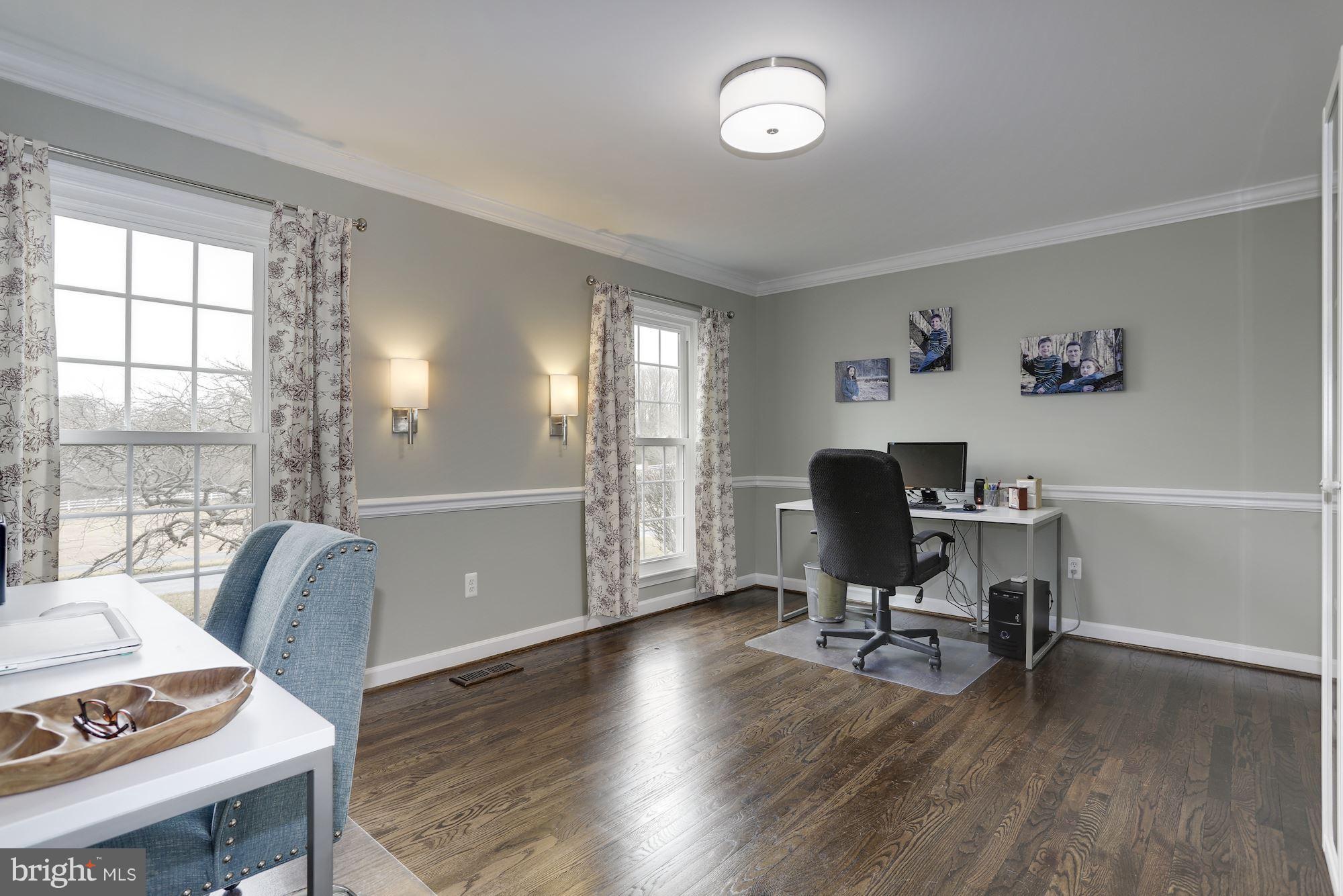 22010 Foxlair Road Gaithersburg, MD 20882 - Photo 12 of 30 Main Level Den