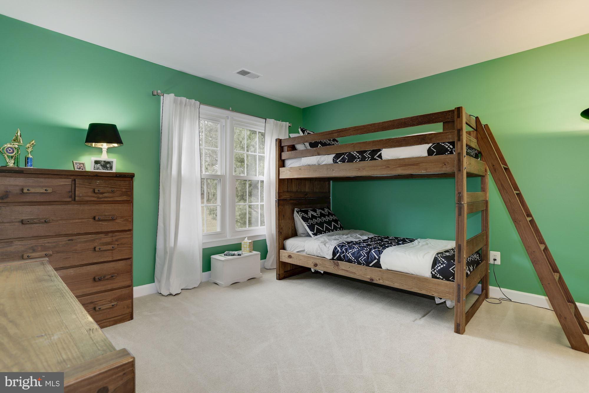 22010 Foxlair Road Gaithersburg, MD 20882 - Photo 19 of 30 Bedroom