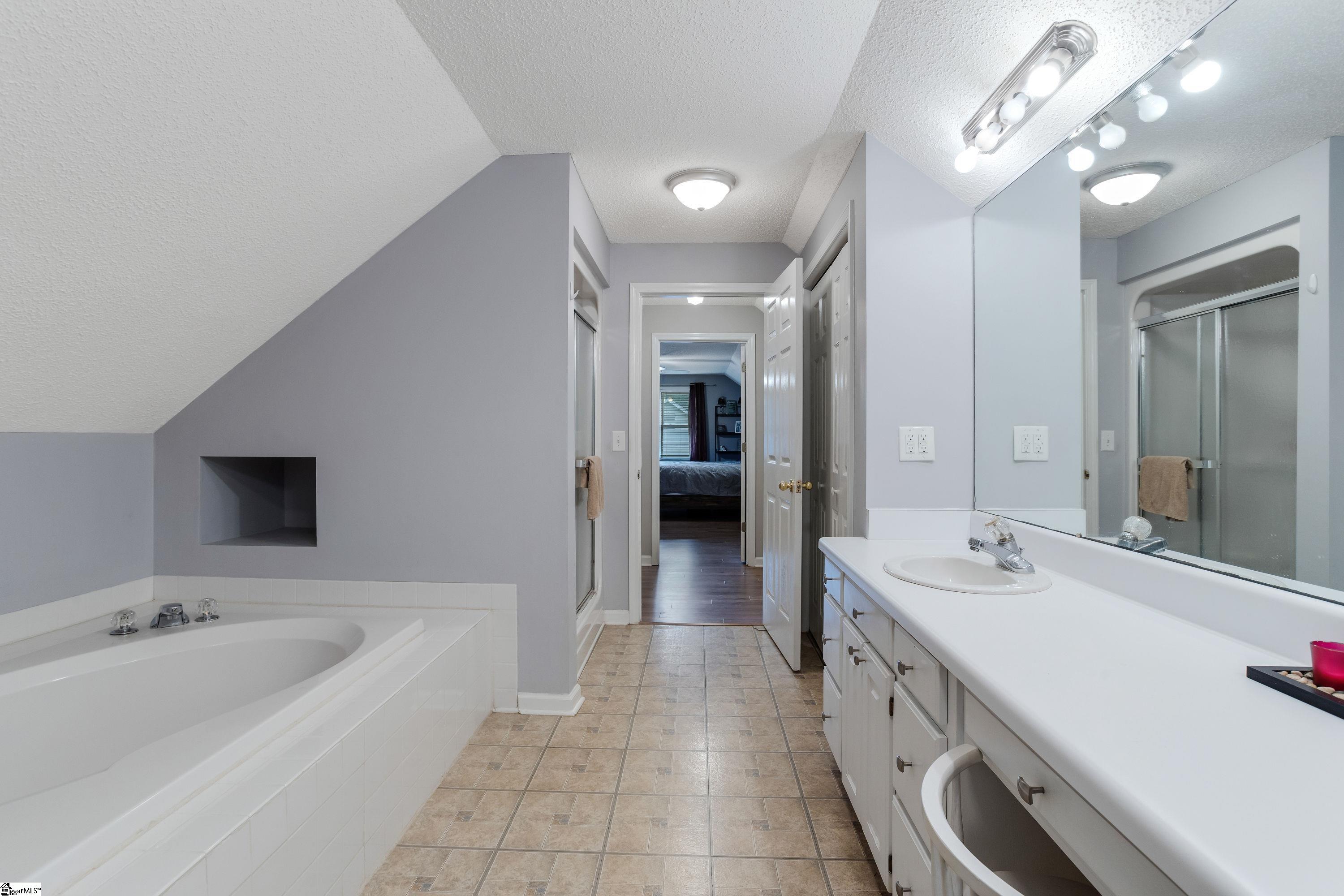 240 Hardwood Road Greenville, SC 29607 - Photo 16 of 30 Gallery Image 16