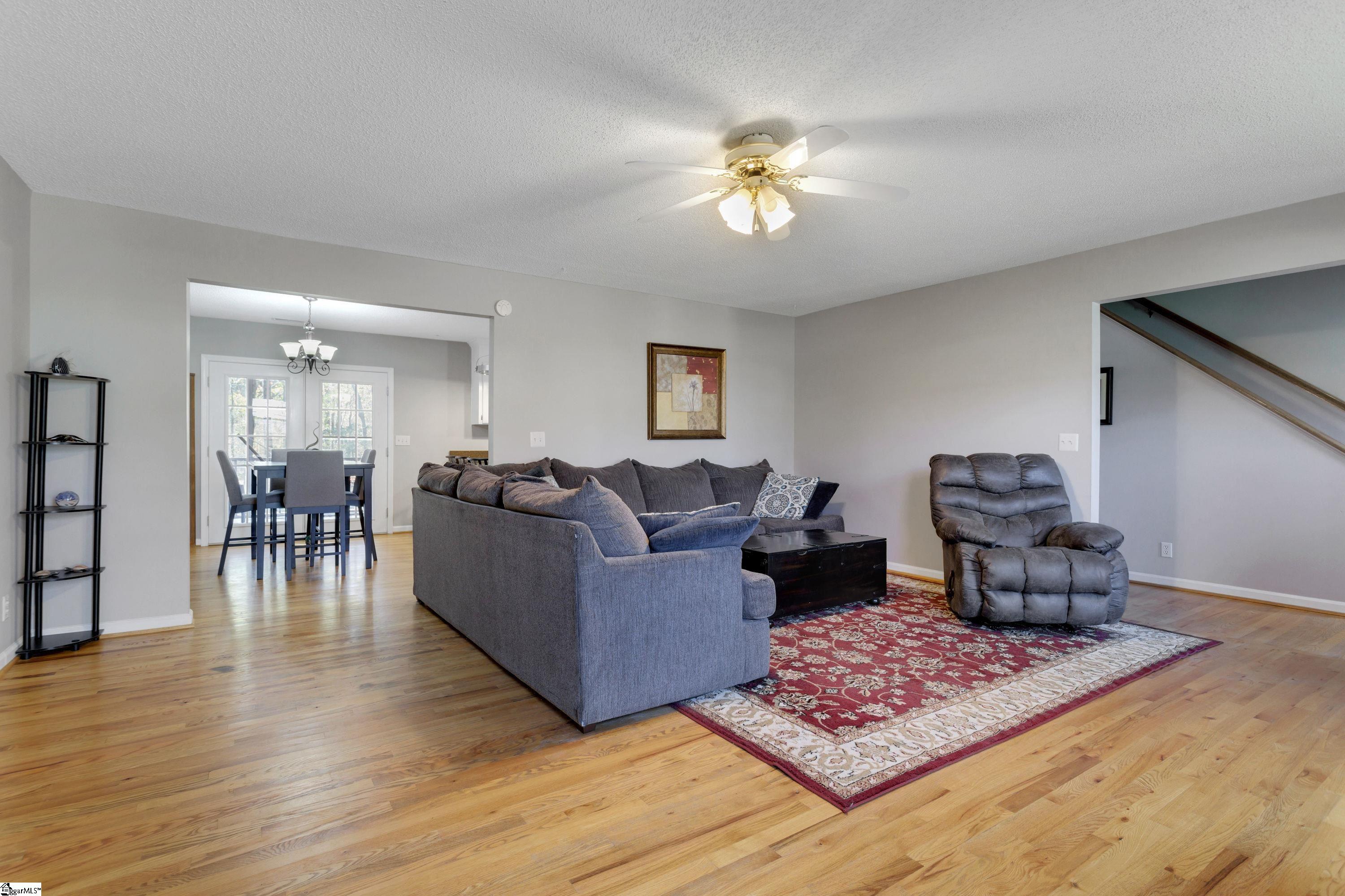 240 Hardwood Road Greenville, SC 29607 - Photo 3 of 30 Gallery Image 3