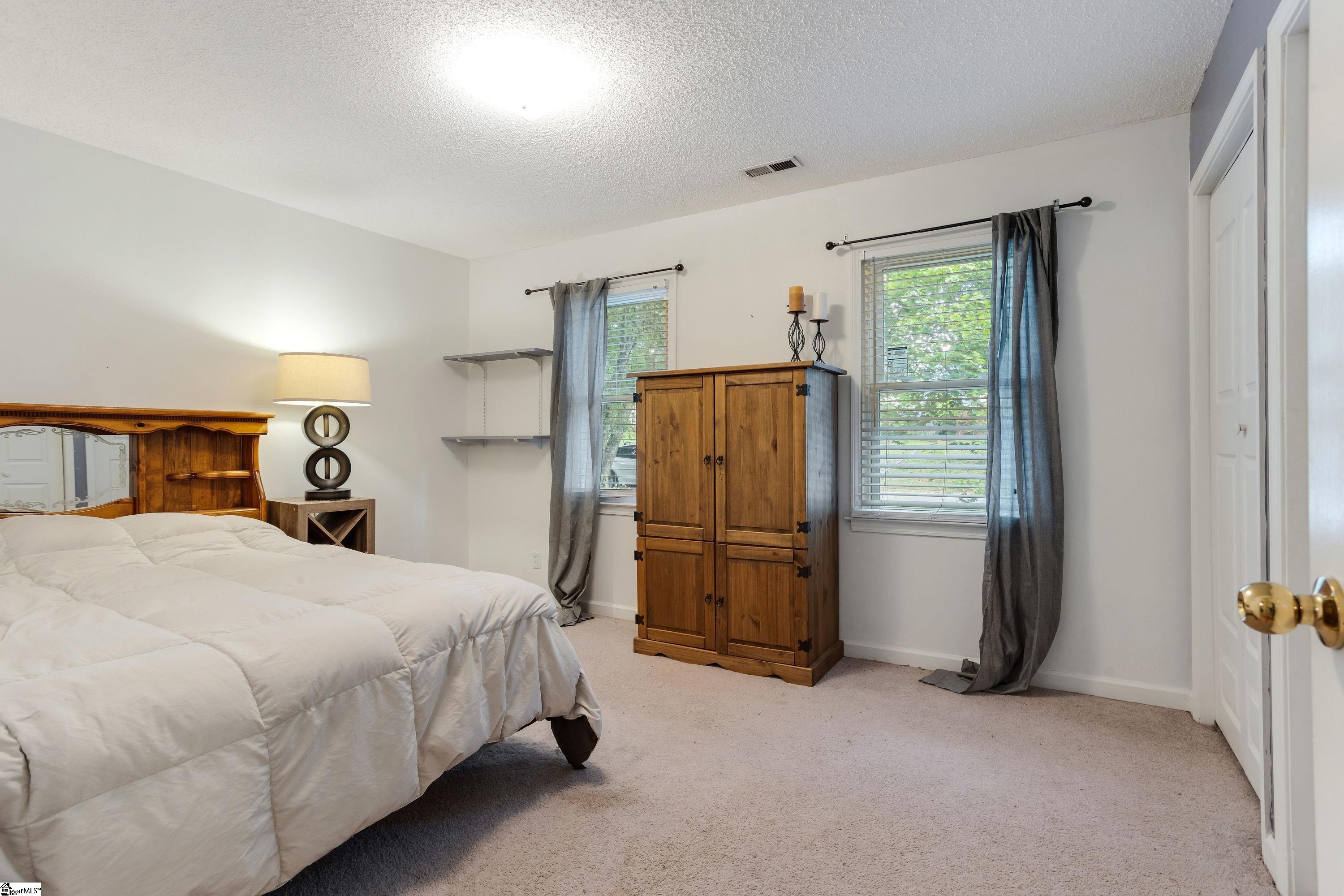240 Hardwood Road Greenville, SC 29607 - Photo 8 of 30 Gallery Image 8