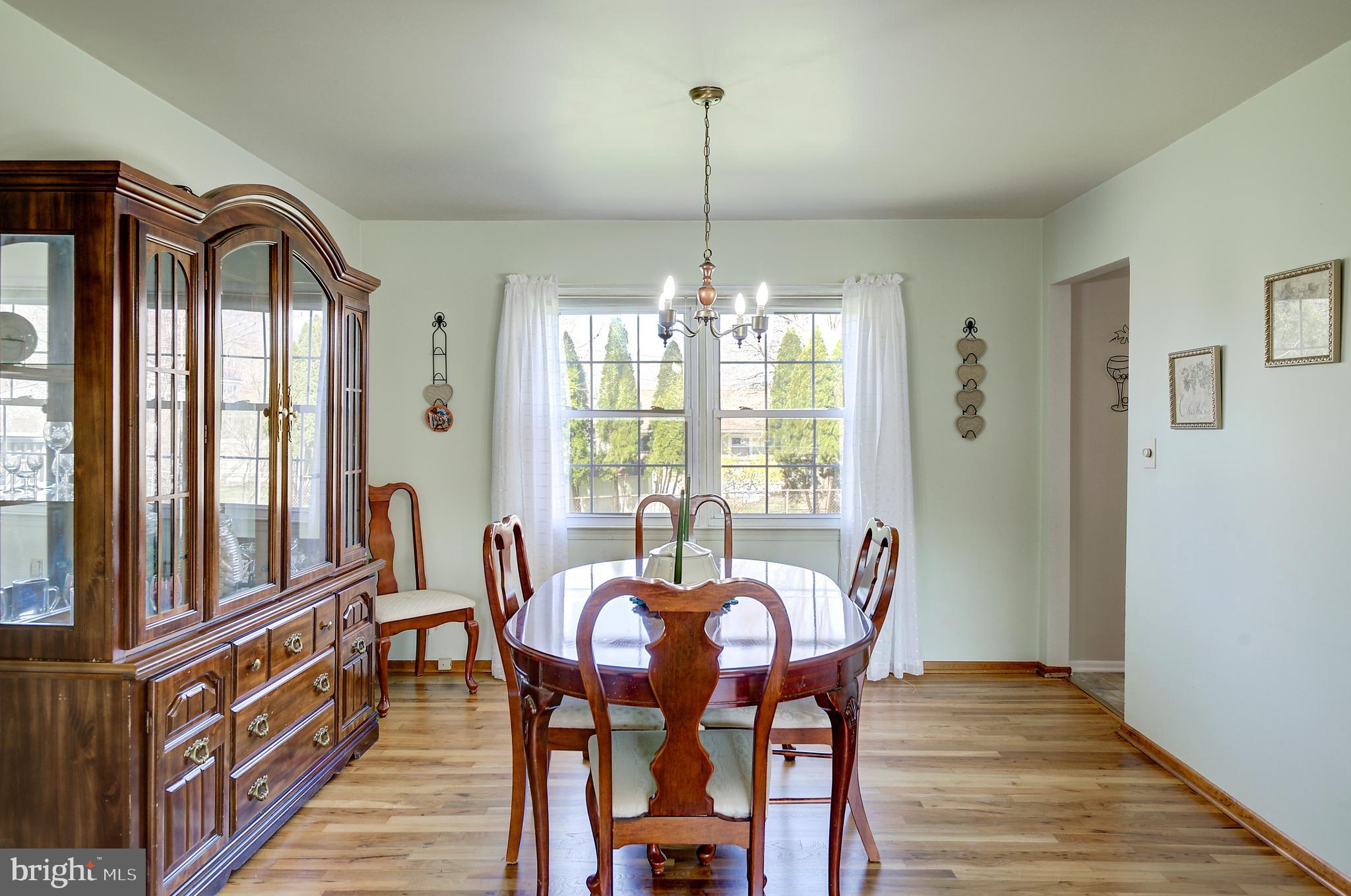 24 Bennington Road Bordentown, NJ 08505 - Photo 7 of 30 Dining Room