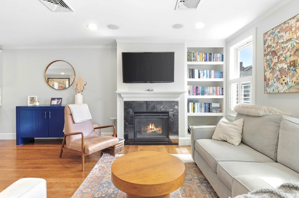 77 Green Street, Unit 2 Boston, MA 02129 - Photo 3 of 20