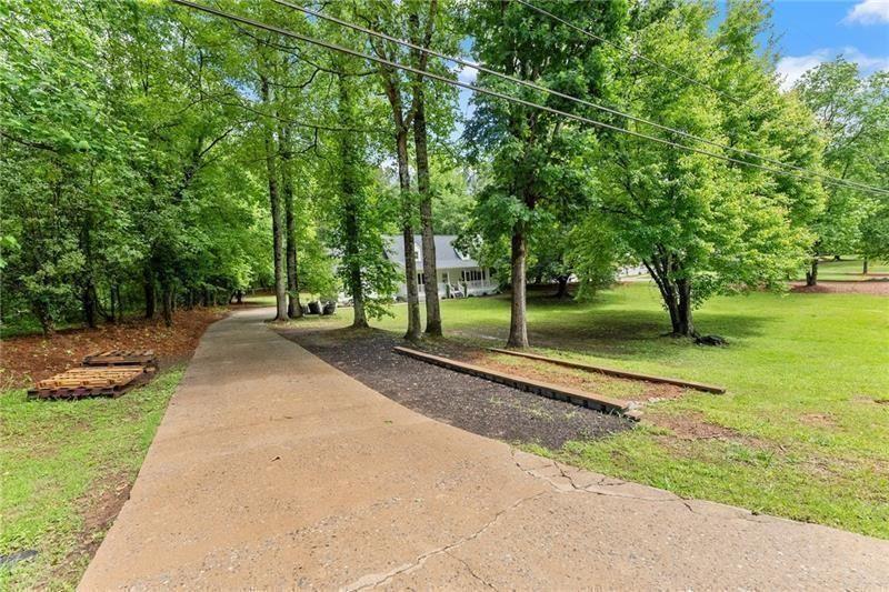 5902 Wills Orchard Road Cumming, GA 30040 - Photo 5 of 52