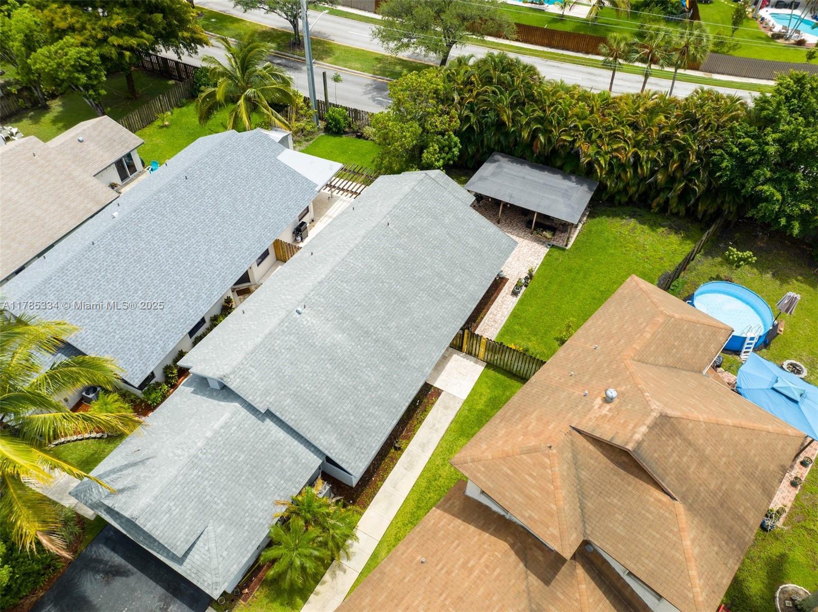 563 Lakeside Circle Sunrise, FL 33326 - Photo 34 of 36