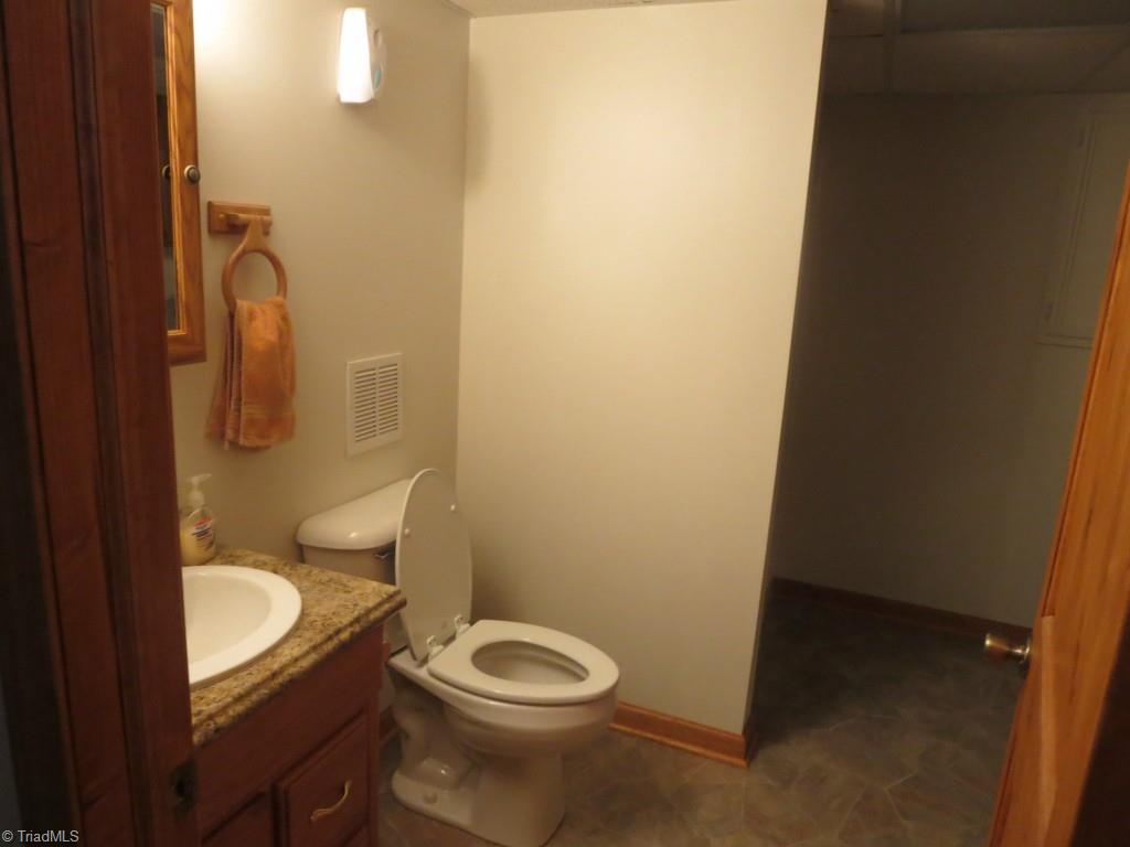 1021 Hunt Road Lexington, NC 27292 - Photo 12 of 17 Gallery Image 12