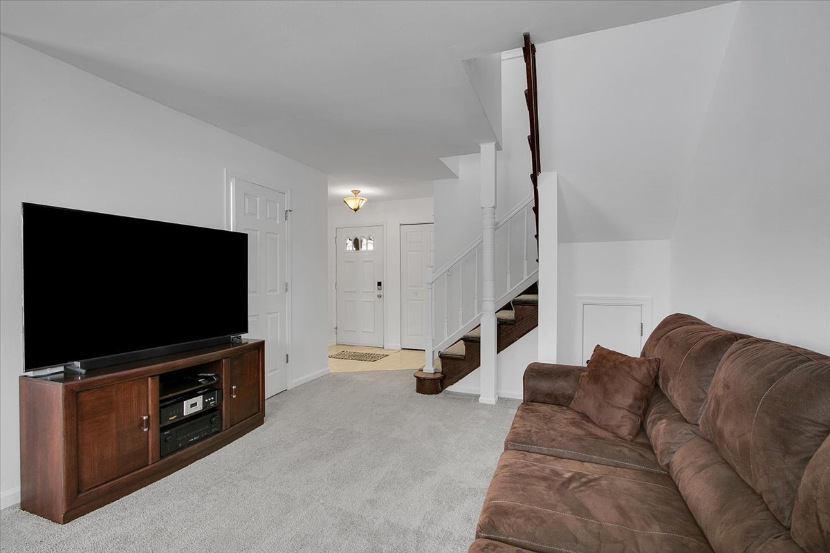 1537 Lighthouse Drive Naperville, IL 60565 - Photo 7 of 41