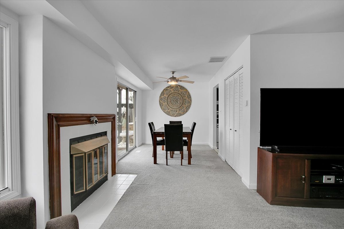 1537 Lighthouse Drive Naperville, IL 60565 - Photo 8 of 41