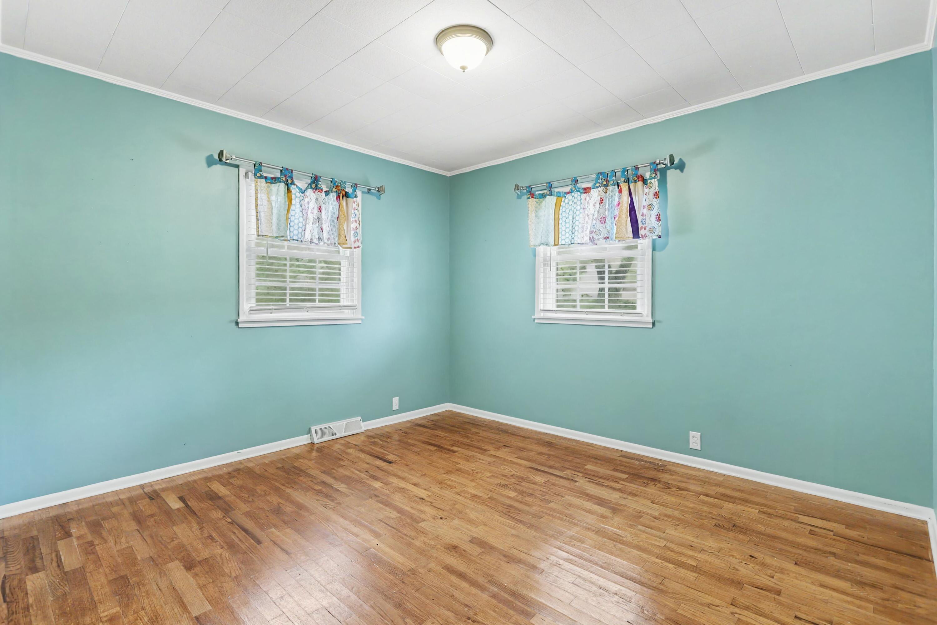 4787 Scottdale Road St. Joseph, MI 49085 - Photo 17 of 27 017_file_8308