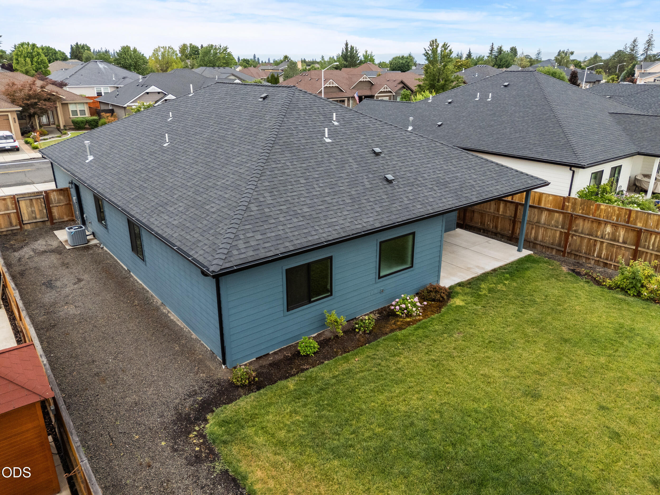 961 Arrowhead Trail Eagle Point, OR 97524 - Photo 43 of 47