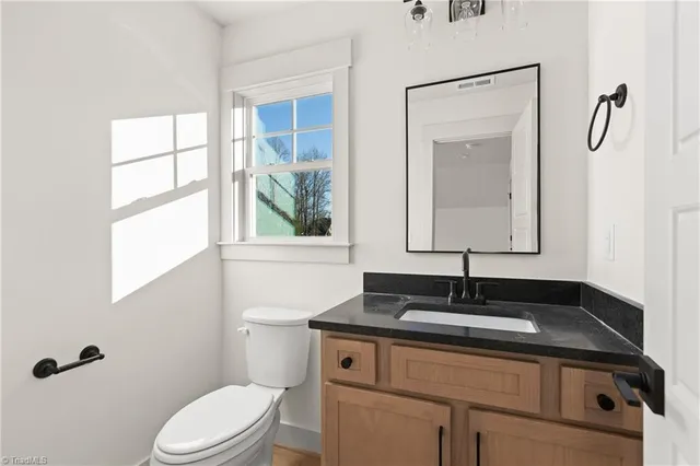 $599,900 | 130 South Madera Drive, Mocksville, NC 27028