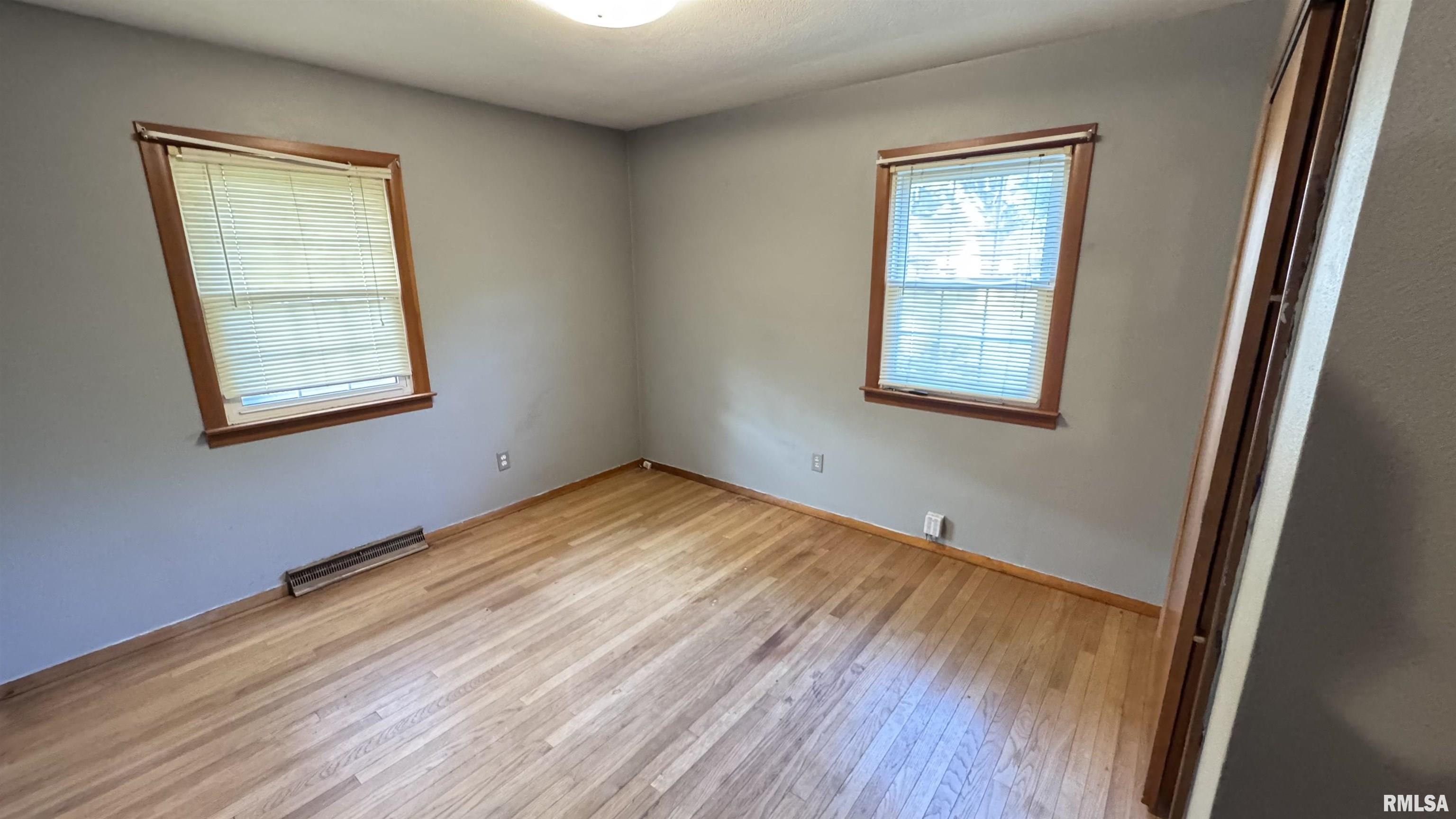 3131 East Enos Avenue Springfield, IL 62702 - Photo 11 of 23