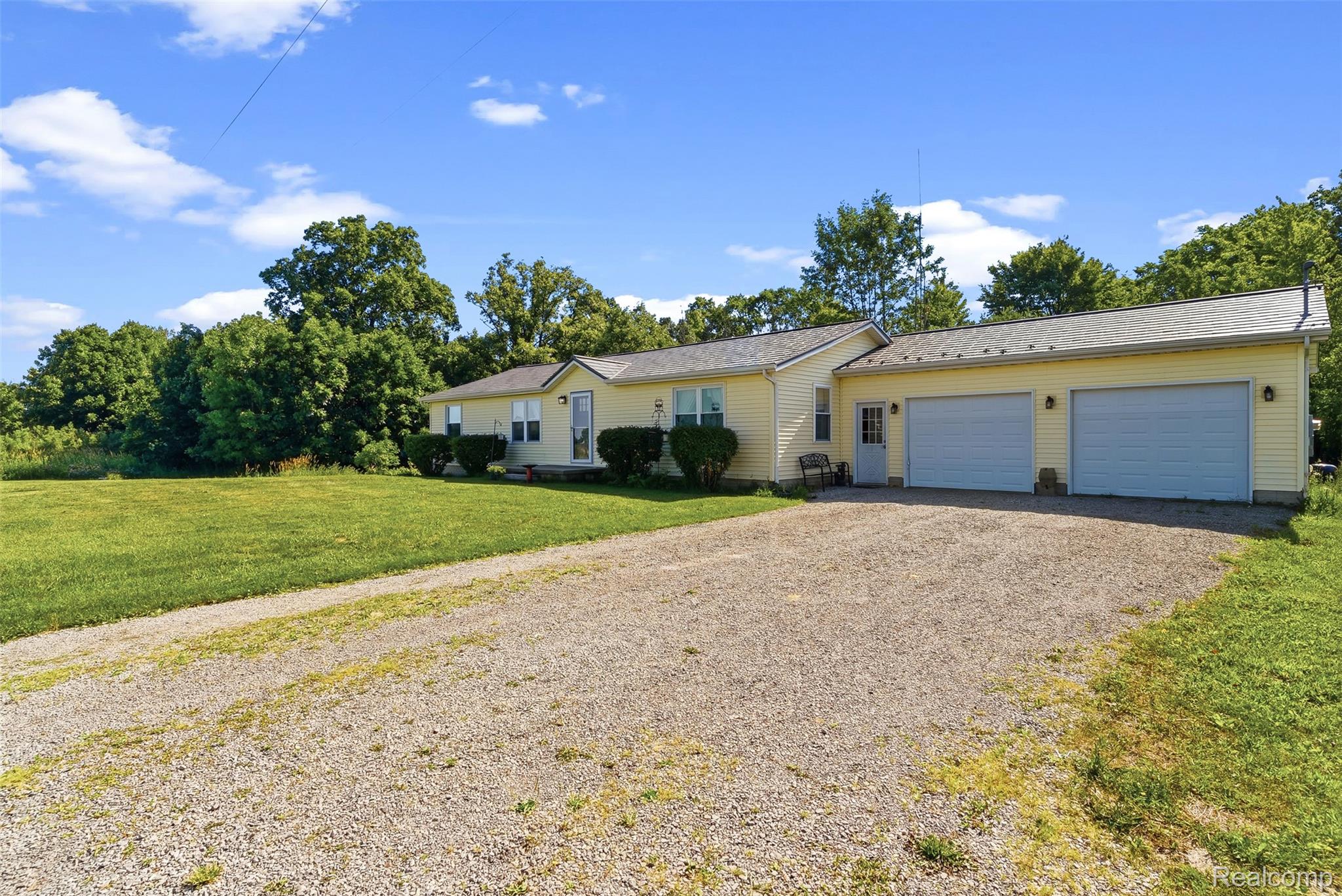 13325 South Beyer Road Birch Run, MI 48415 - Photo 4 of 46 11_dsc00564.jpg