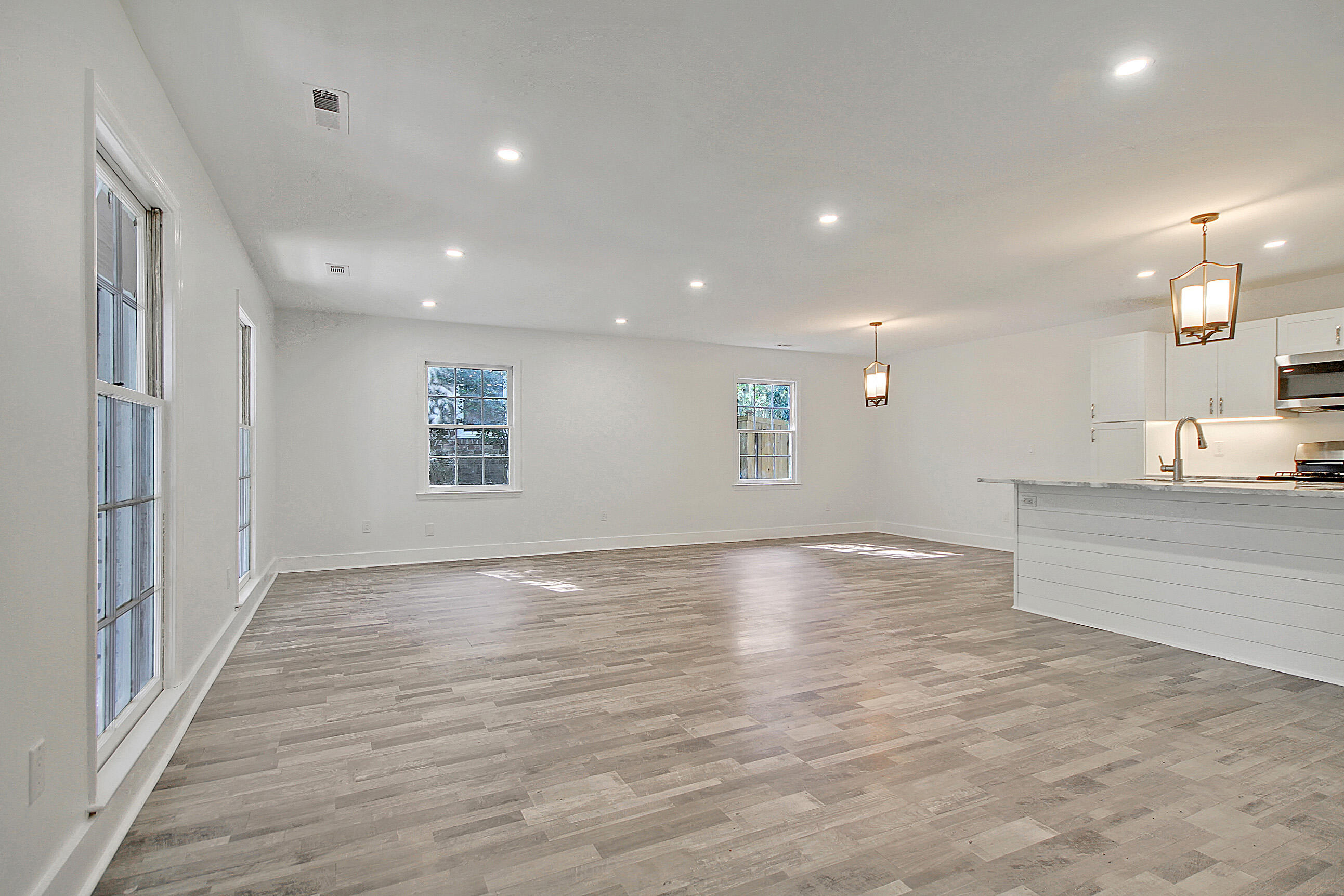 1026 Yeamans Hall Road Hanahan, SC 29410 - Photo 7 of 47 CREM_1026 Yeamans Hall_005