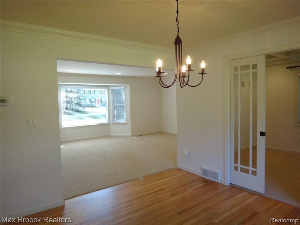 2750 Mohawk Lane Rochester Hills, MI 48306 - Photo 12 of 32
