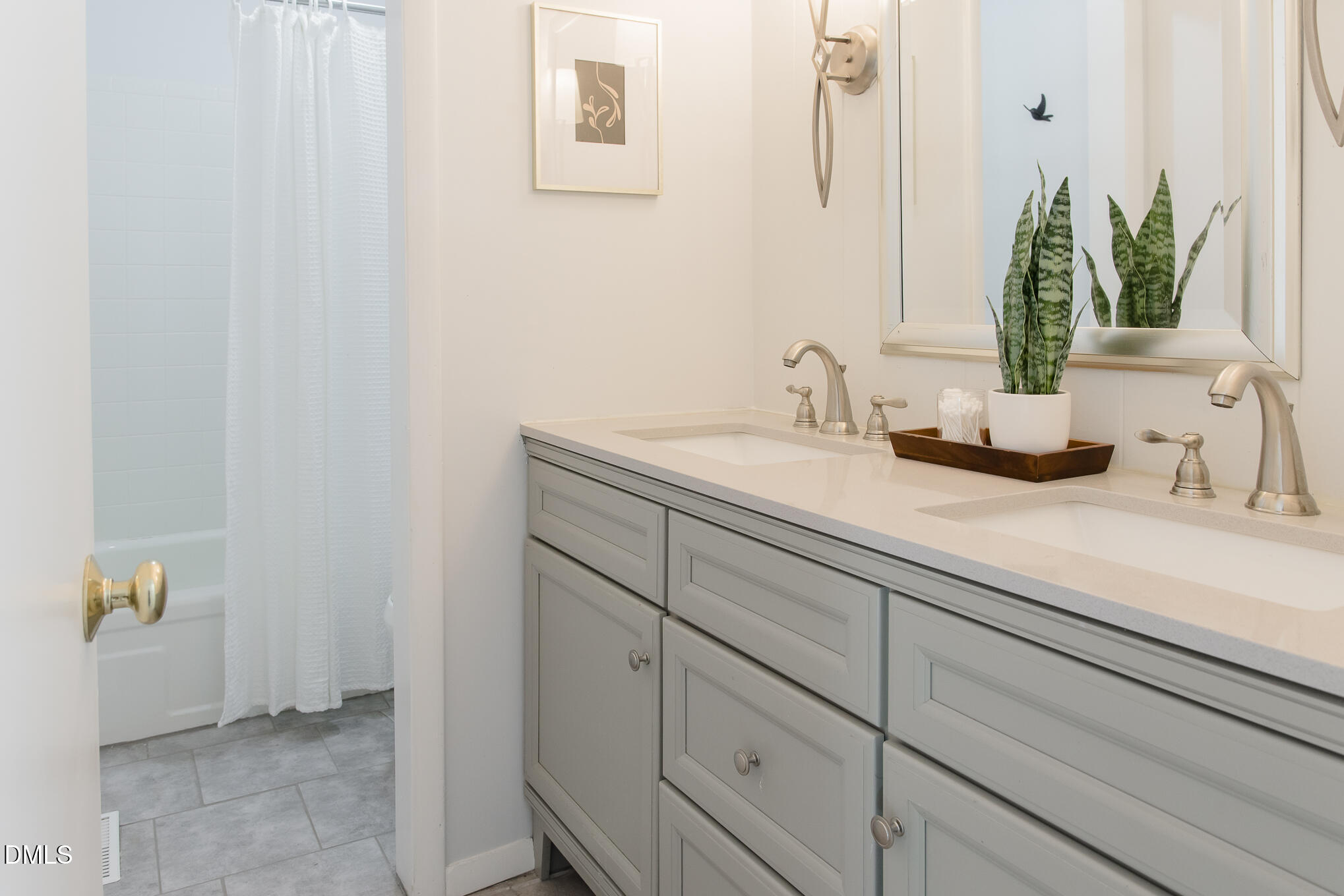 124 Wicklow Lane Durham, NC 27713 - Photo 23 of 33 Guest Bath RM