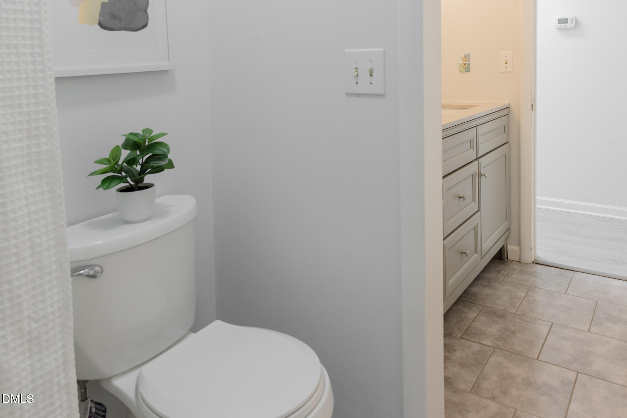 124 Wicklow Lane Durham, NC 27713 - Photo 24 of 33 Guest Bath RM