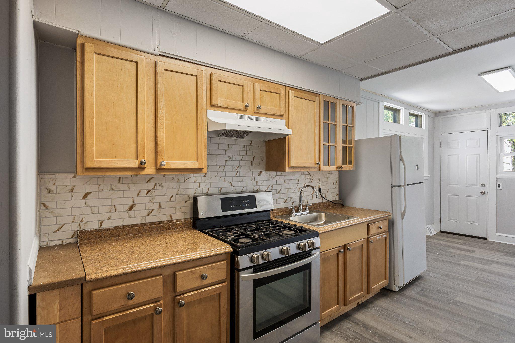 59 North Keystone Avenue Upper Darby, PA 19082 - Photo 1 of 27 Bright and inviting kitchen space.