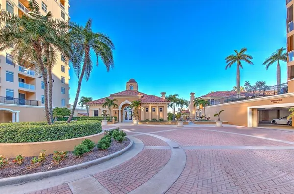 $9,000 | 501 Mandalay Avenue, Unit 309, Clearwater Beach, FL 33767