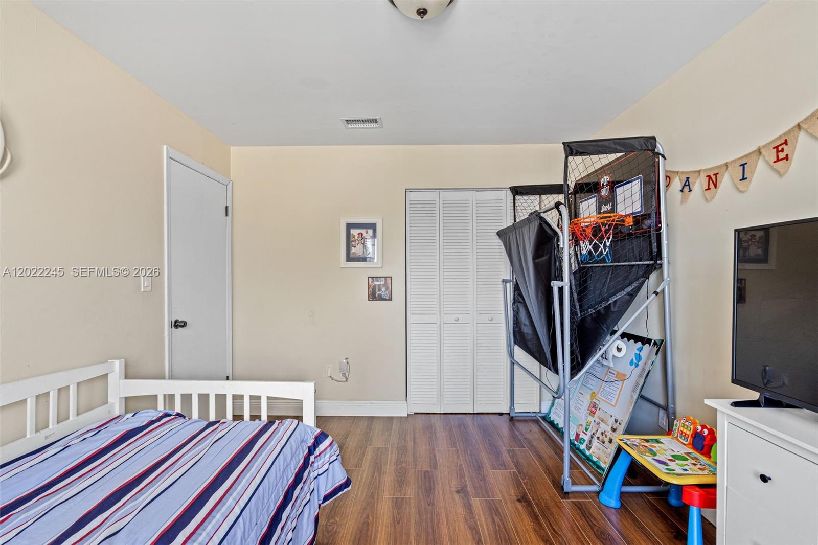 15530 Southwest 59th Street Miami, FL 33193 - Photo 32 of 58