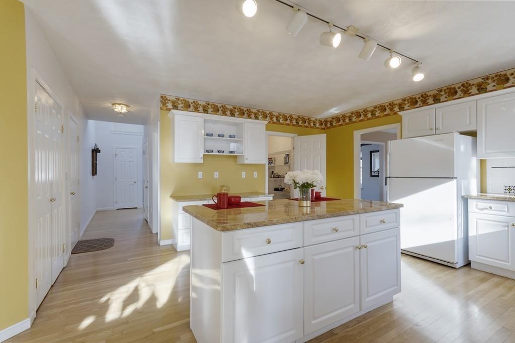 39 Chicory Road Westford, MA 01886 - Photo 7 of 25 Gallery Image 7