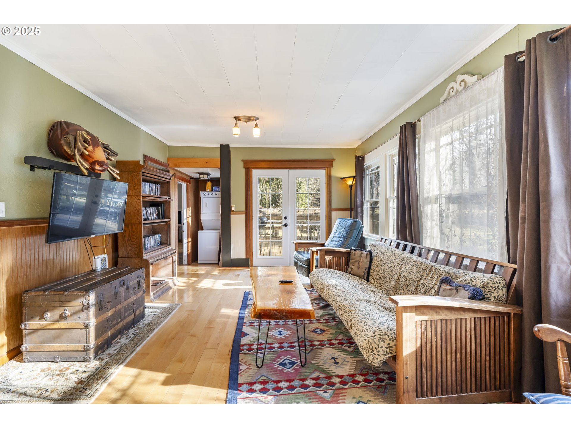 162 Riverside Drive Idanha, OR 97350 - Photo 18 of 40 a living room with furniture large window and flat screen tv