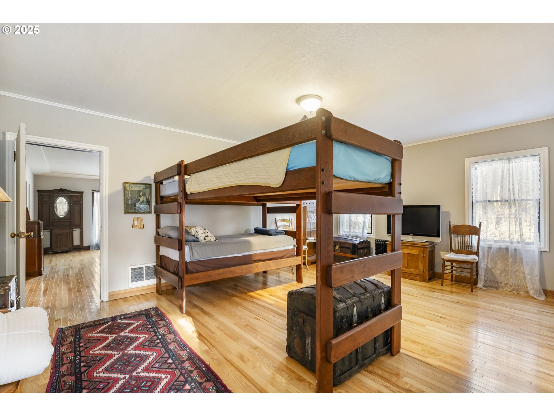 162 Riverside Drive Idanha, OR 97350 - Photo 21 of 40 a living room with furniture
