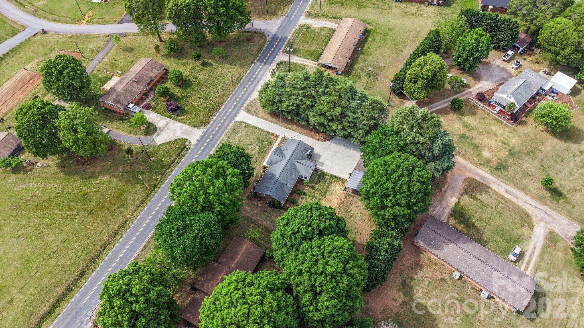 3328 Sulphur Springs Road Northeast Hickory, NC 28601 - Photo 42 of 44