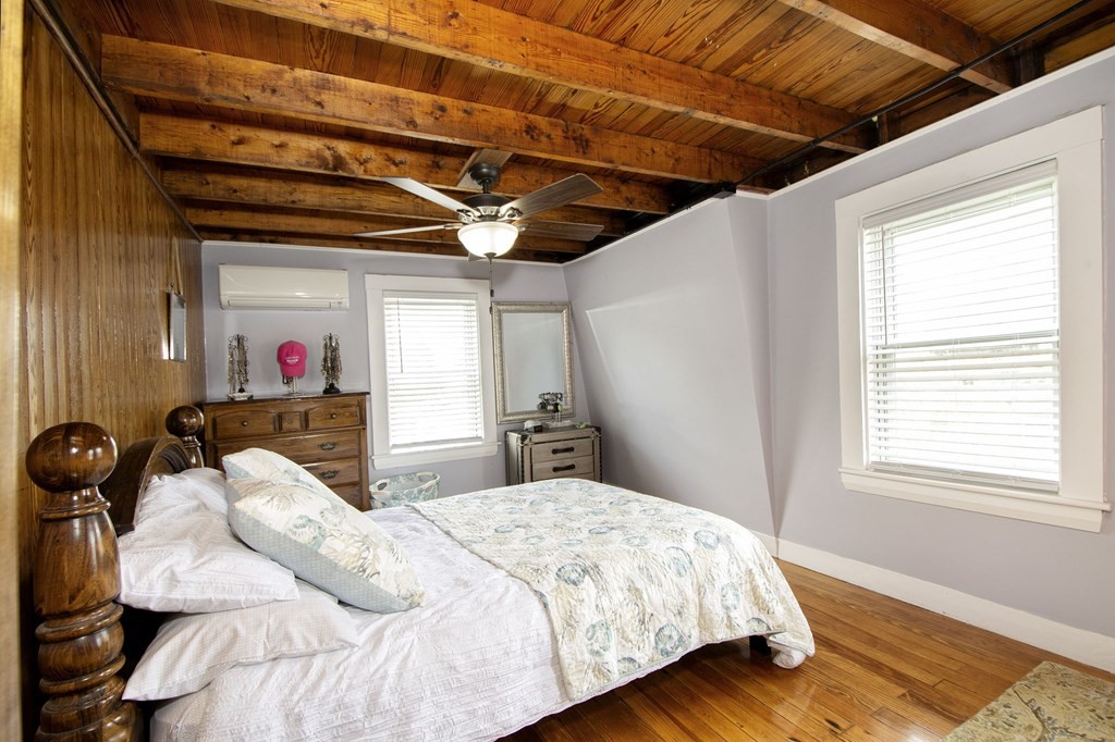 24 J Street Hull, MA 02045 - Photo 11 of 21