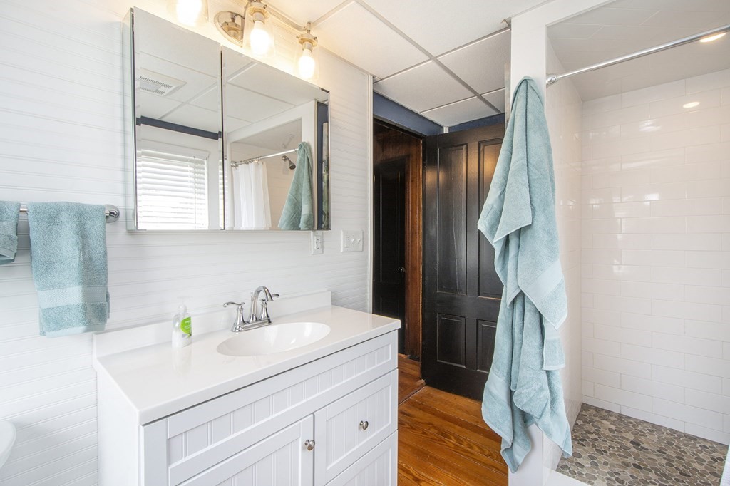 24 J Street Hull, MA 02045 - Photo 15 of 21