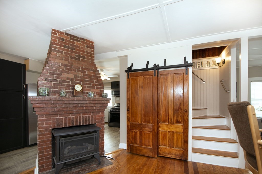 24 J Street Hull, MA 02045 - Photo 10 of 21