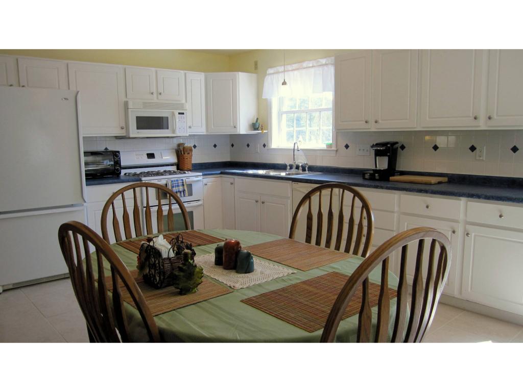 322 Windsor Road Hillsborough, NH 03244 - Photo 5 of 26 Gallery Image 5