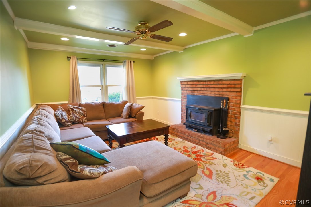 3350 Clintwood Road Midlothian, VA 23112 - Photo 2 of 18 a living room with furniture and a fireplace