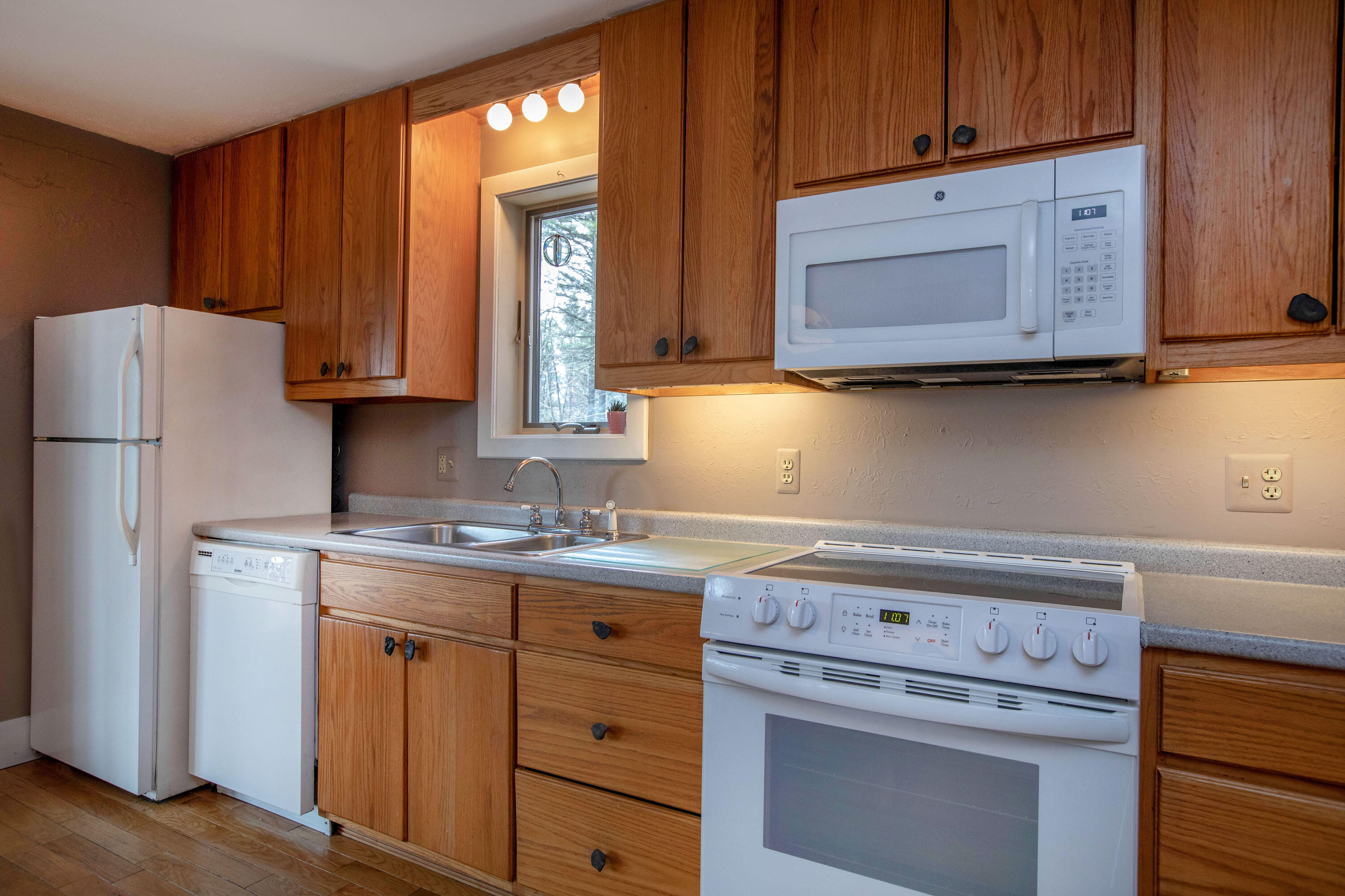 41 Hatch Road Auburn, ME 04210 - Photo 6 of 63 Hatch_Letourneau_07