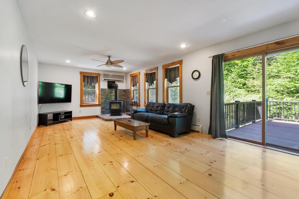 1132 Doe Valley Road Athol, MA 01331 - Photo 4 of 42
