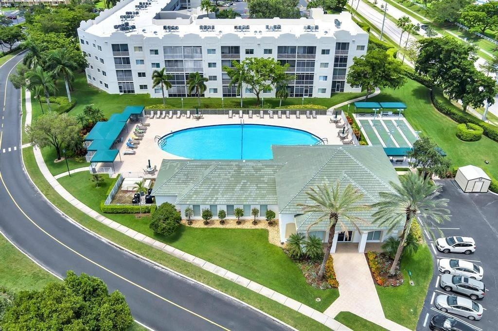 7775 Southampton Terrace, Unit 405 Tamarac, FL 33321 - Photo 52 of 82 Photo 54