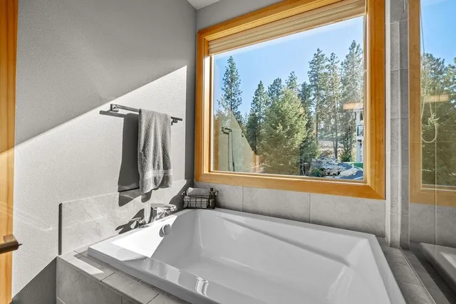 $925,000 | 13022 San Juan Lane, Spokane, WA 99206