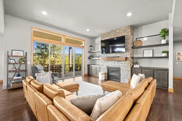 $925,000 | 13022 San Juan Lane, Spokane, WA 99206