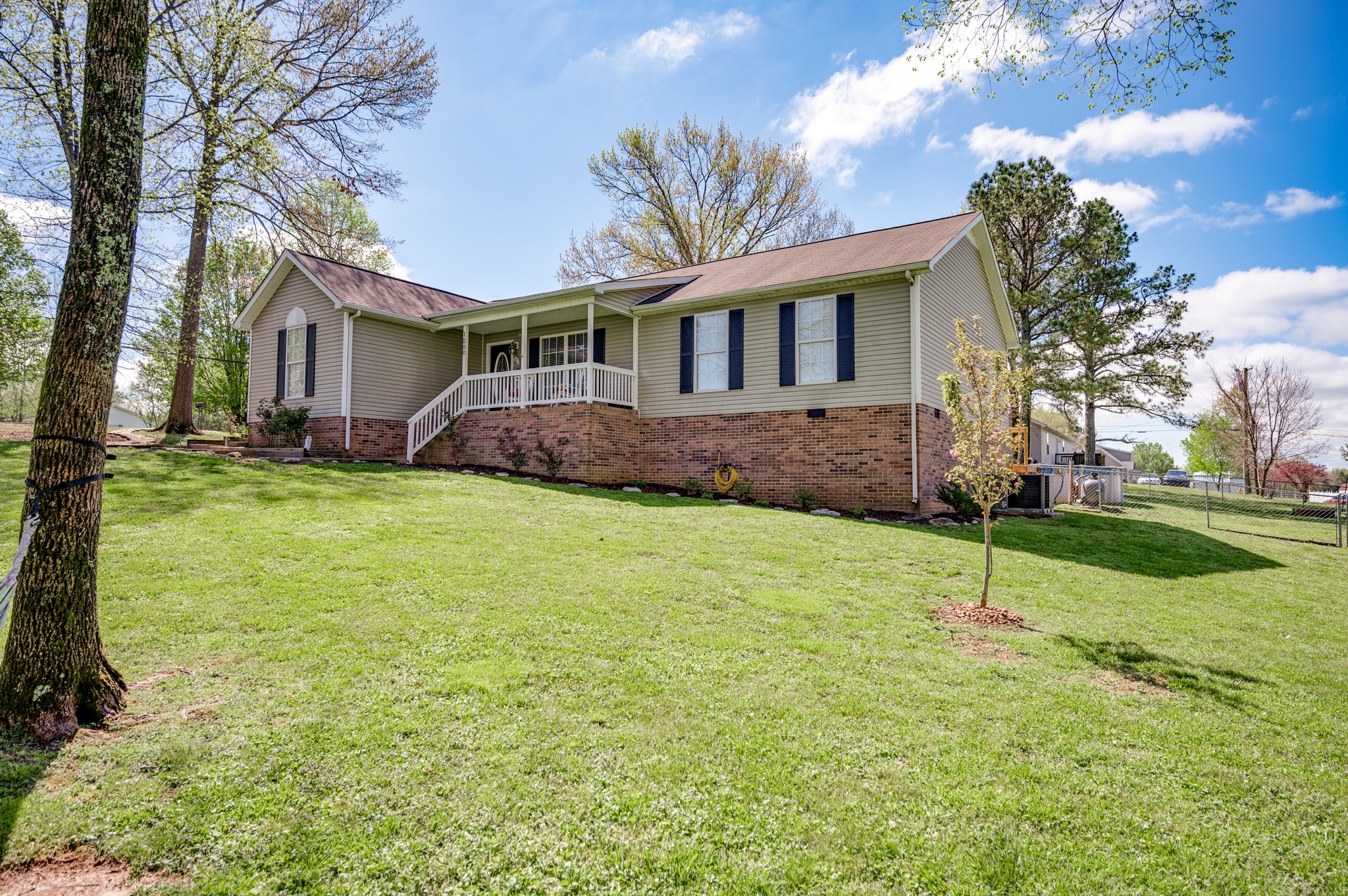 1800 Valley Road Shelbyville, TN 37160 - Photo 2 of 24