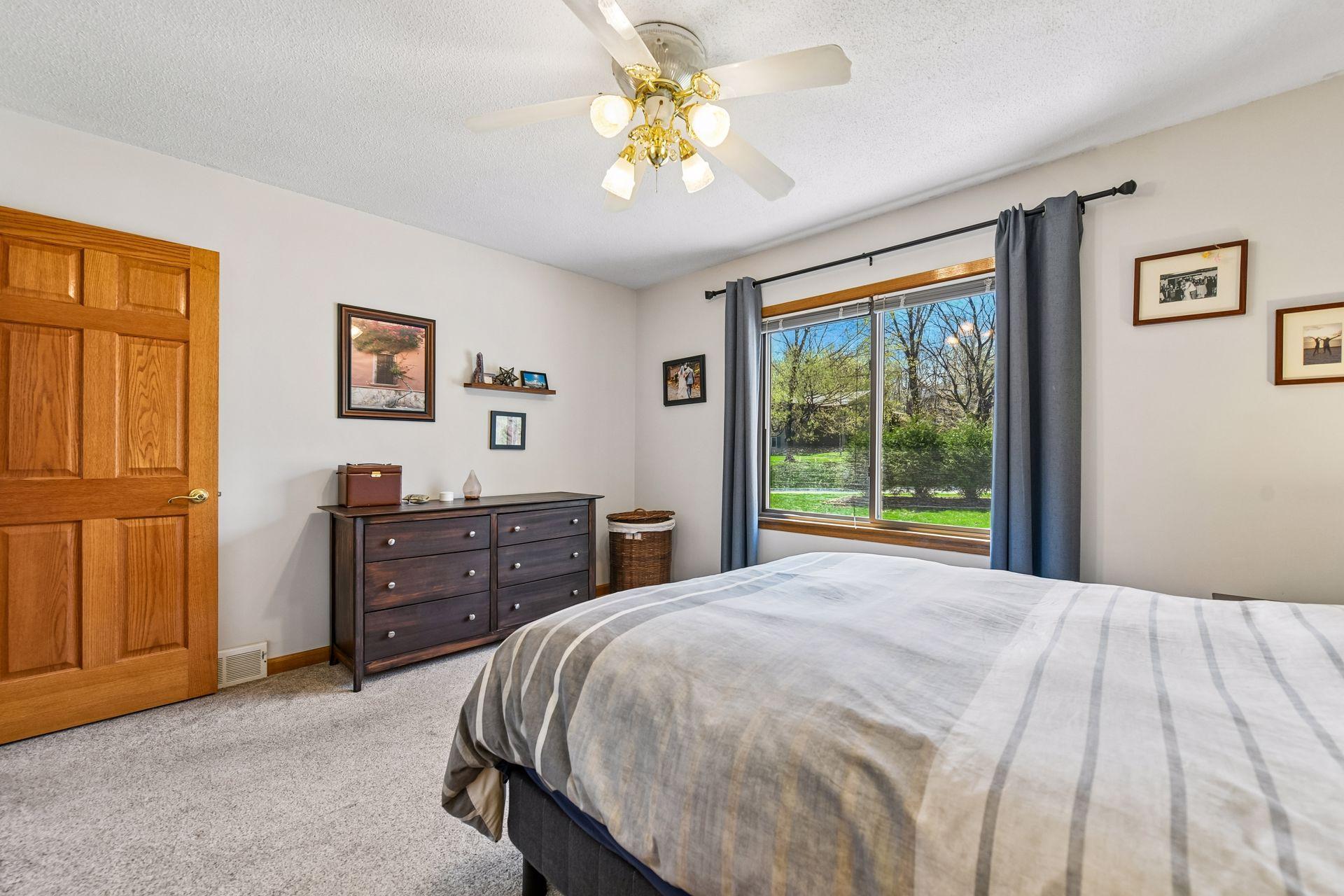 3001 Groveland School Road Minnetonka, MN 55391 - Photo 14 of 49