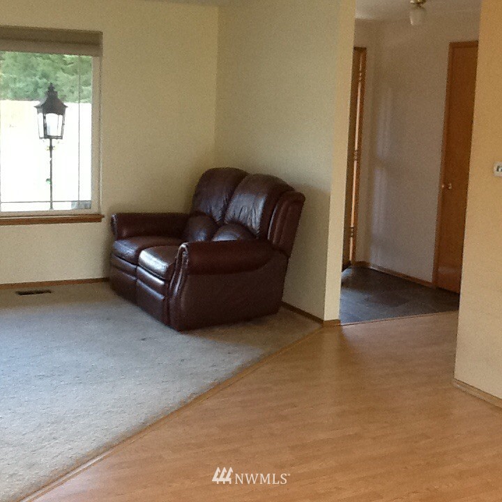 602 Military Road East Tacoma, WA 98445 - Photo 3 of 19 Gallery Image 3