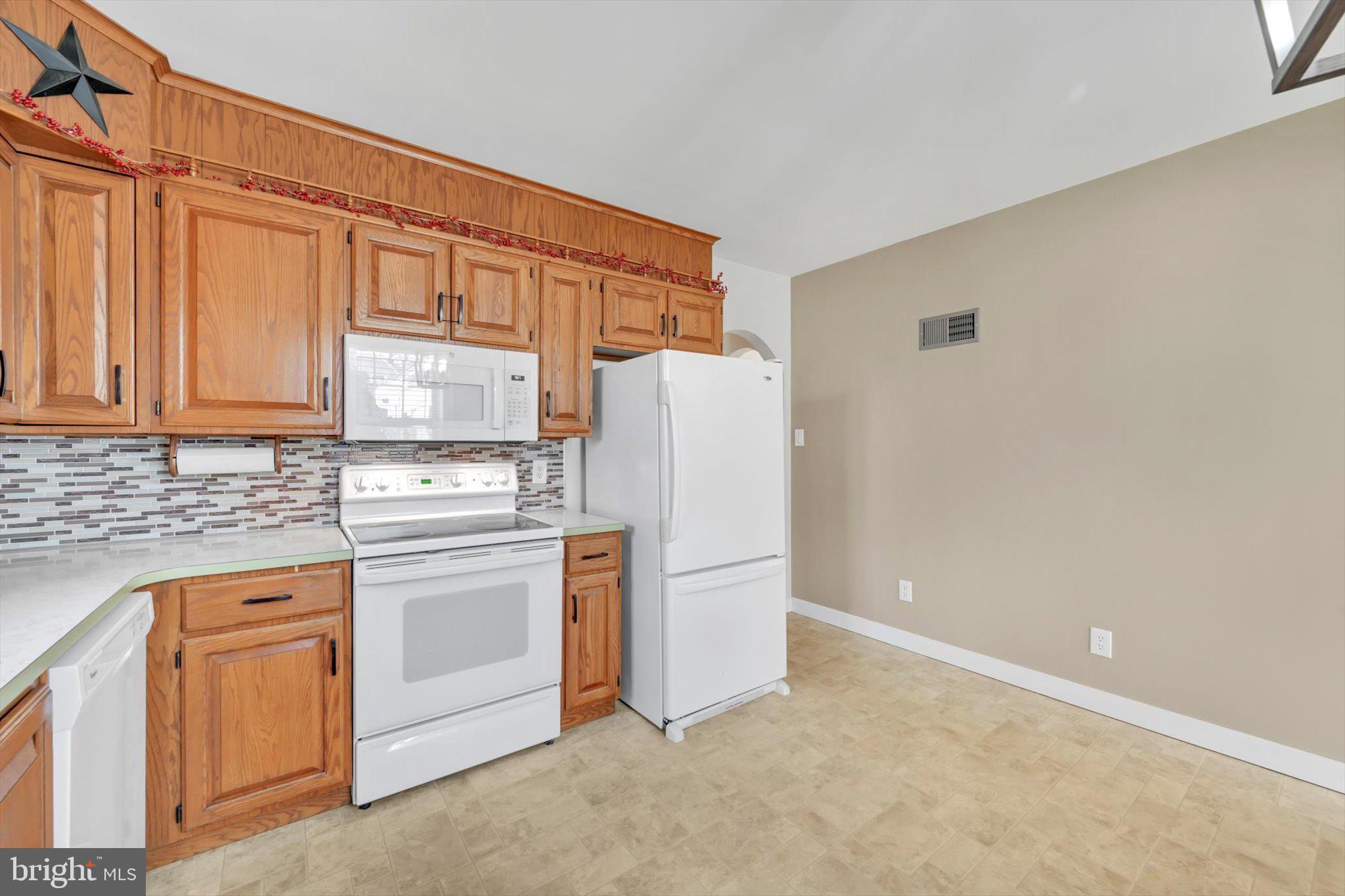 137 Bowers Road Mertztown, PA 19539 - Photo 6 of 37