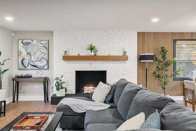 $799,900 | 3 Robin Drive, Hudson, NH 03051