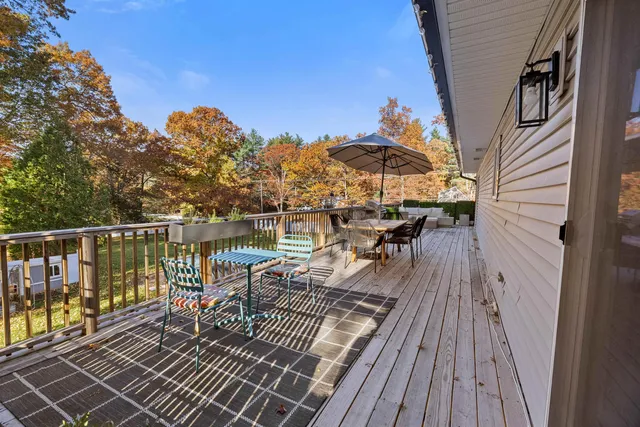 $799,900 | 3 Robin Drive, Hudson, NH 03051