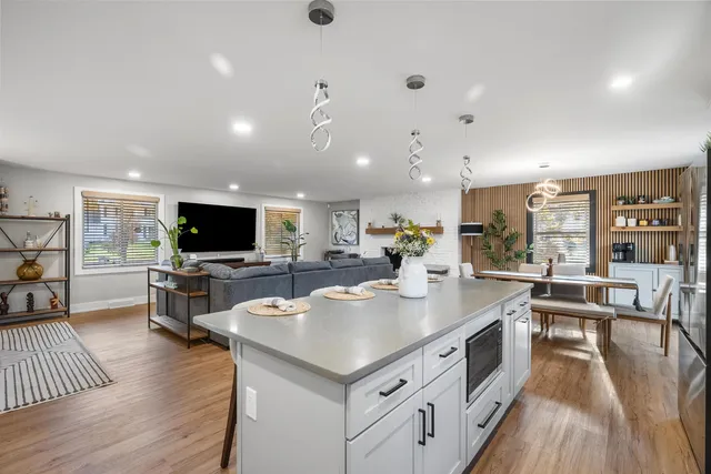 $799,900 | 3 Robin Drive, Hudson, NH 03051